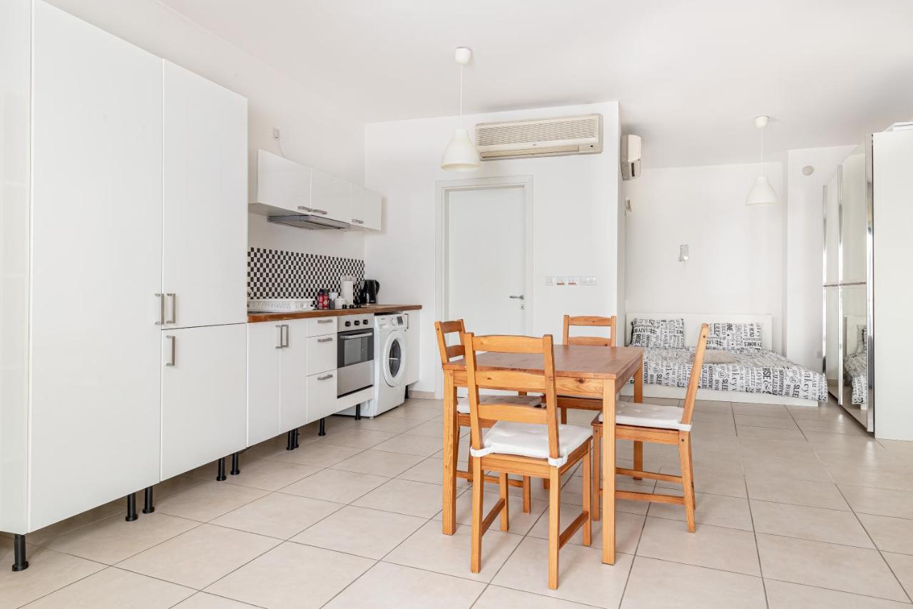 Апартаменты Lovely In The Heart Of St Julians *