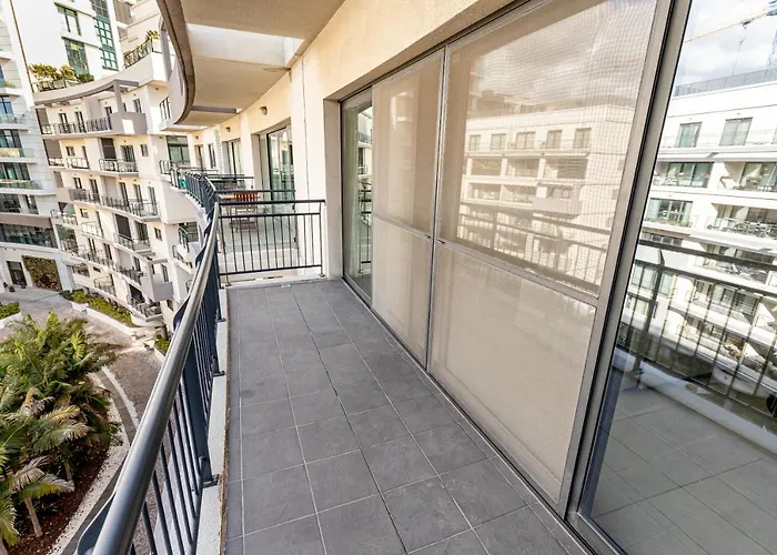 Lovely Studio Apt In The Heart Of St Julians